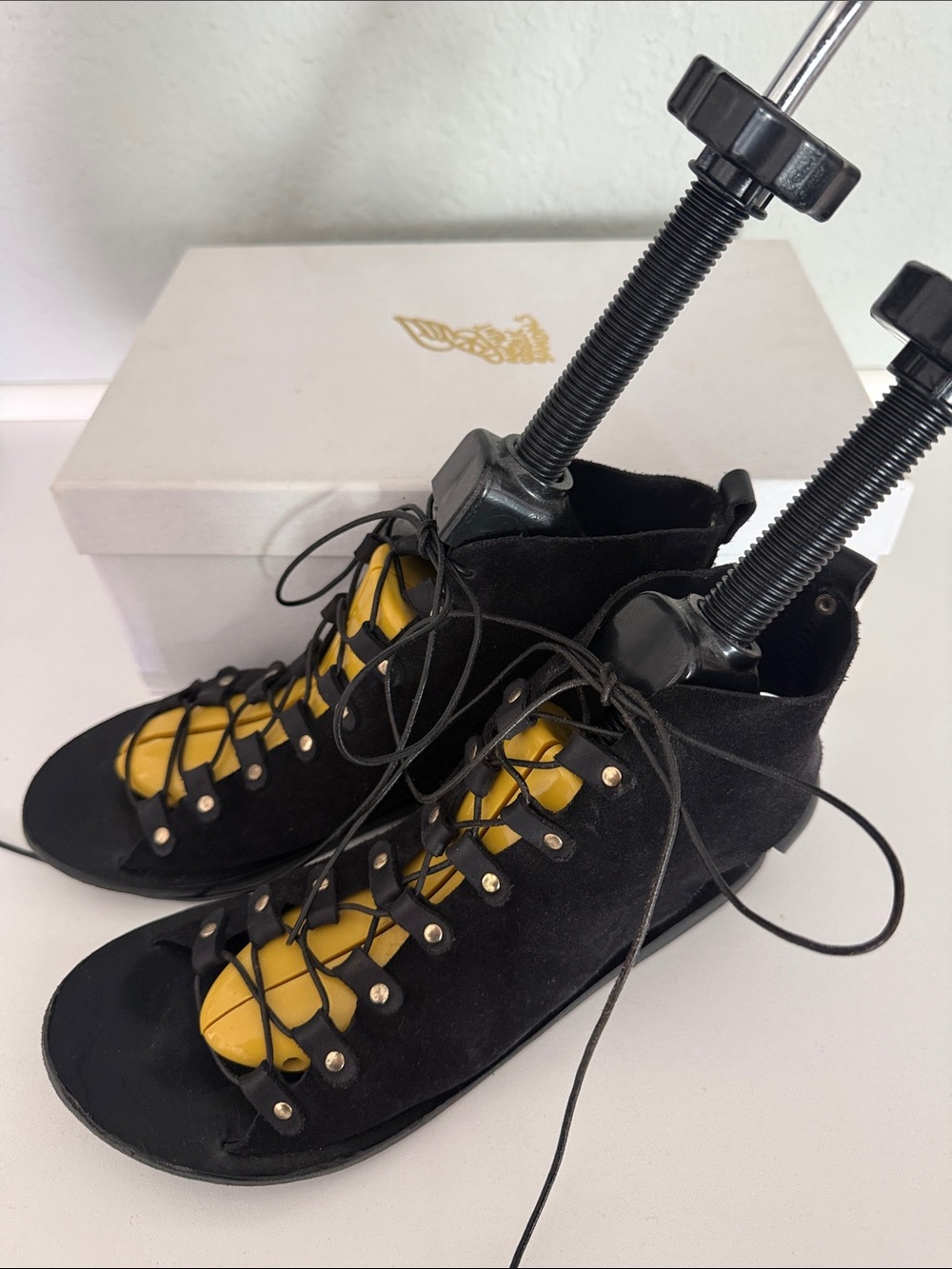 Ancient Greek Sandals Mache Lace-Up Suede Gladiators in Crosta Black color